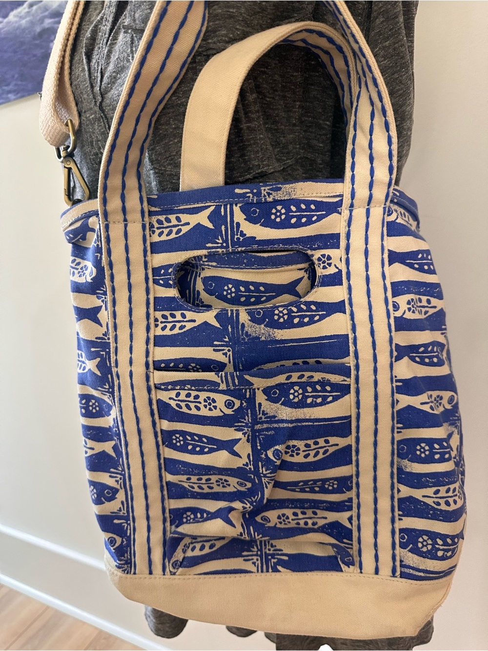 Free people mini caravan tote fish print sardine tile 🐟 - Picture 3 of 13